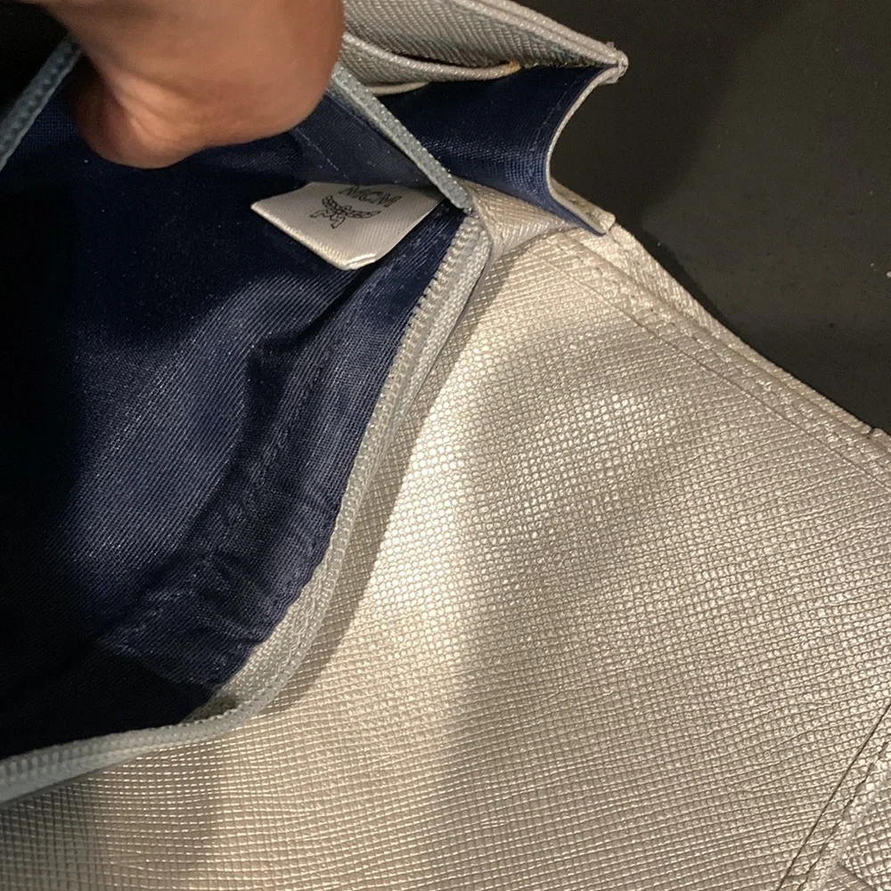 MCM Crossbody Wallet - Picture 5 of 9